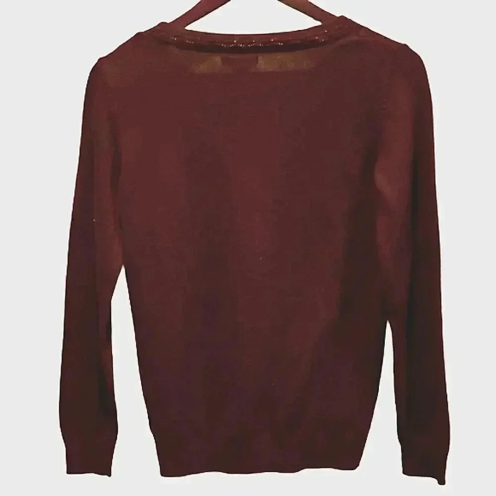 𝅺WHITE Stag brown v neck sweater Size Small (4-6)